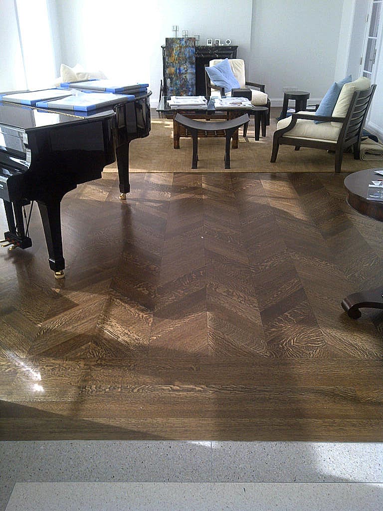 dark-herringbone-wood-floor-living-room-03-1200v