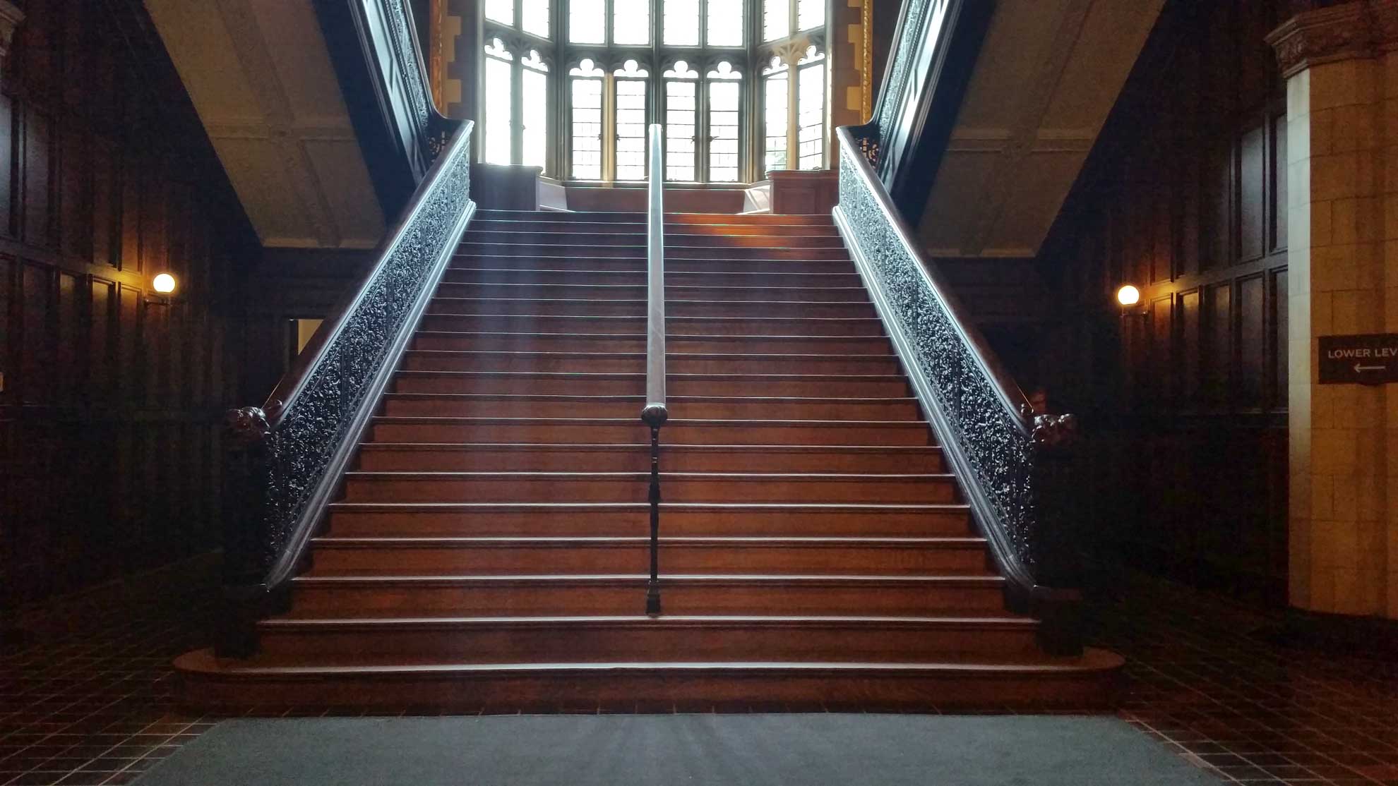 Ida-Noyes-Hall-University-of-Chicago-Stairway-1.jpg